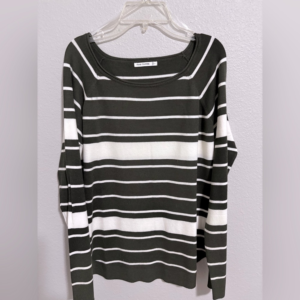 Pink Clover NWT boatneck sweater shirttail hem